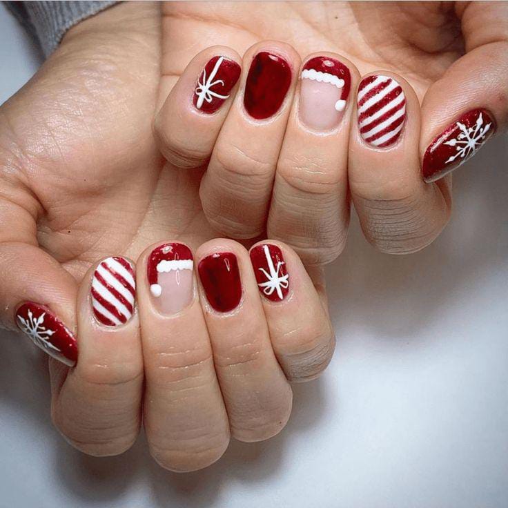 35+ Simple Christmas Nails: Short Festive Designs 🎄
