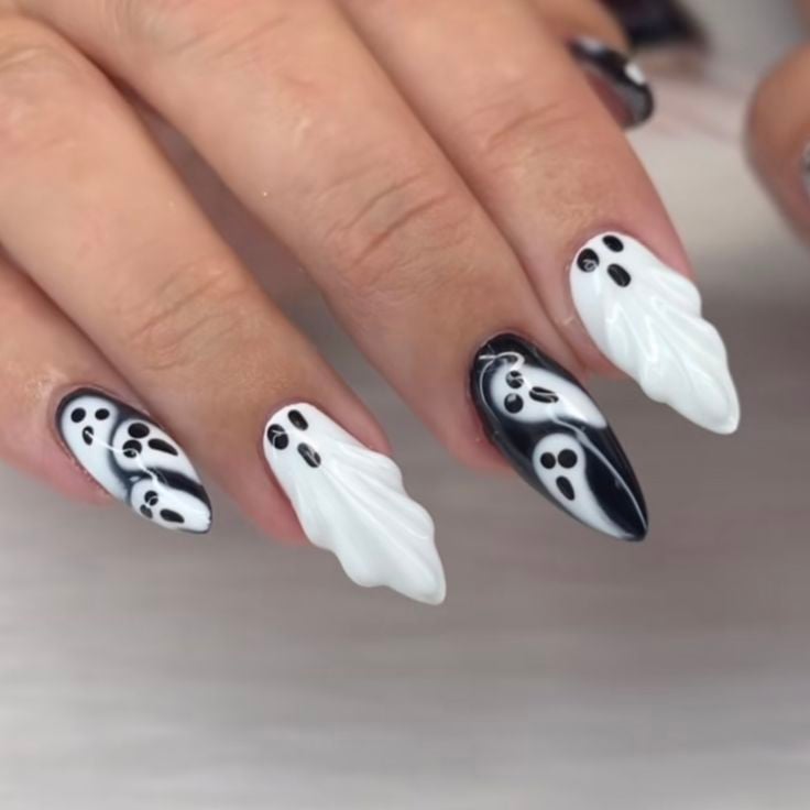 35+ Ghost Nails 2026: Cute Trendy Halloween Nail Ideas