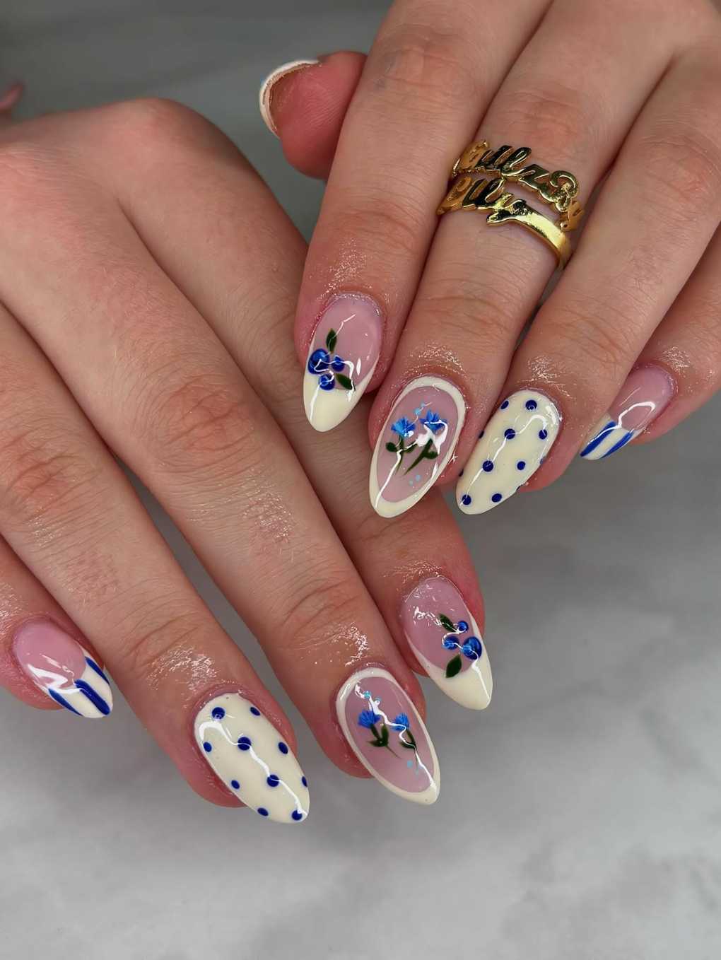 Almond Nails Blueberry Floral Polka Dot