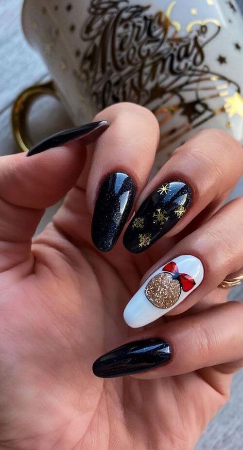 Black Gold Snowflake Ornament Nails