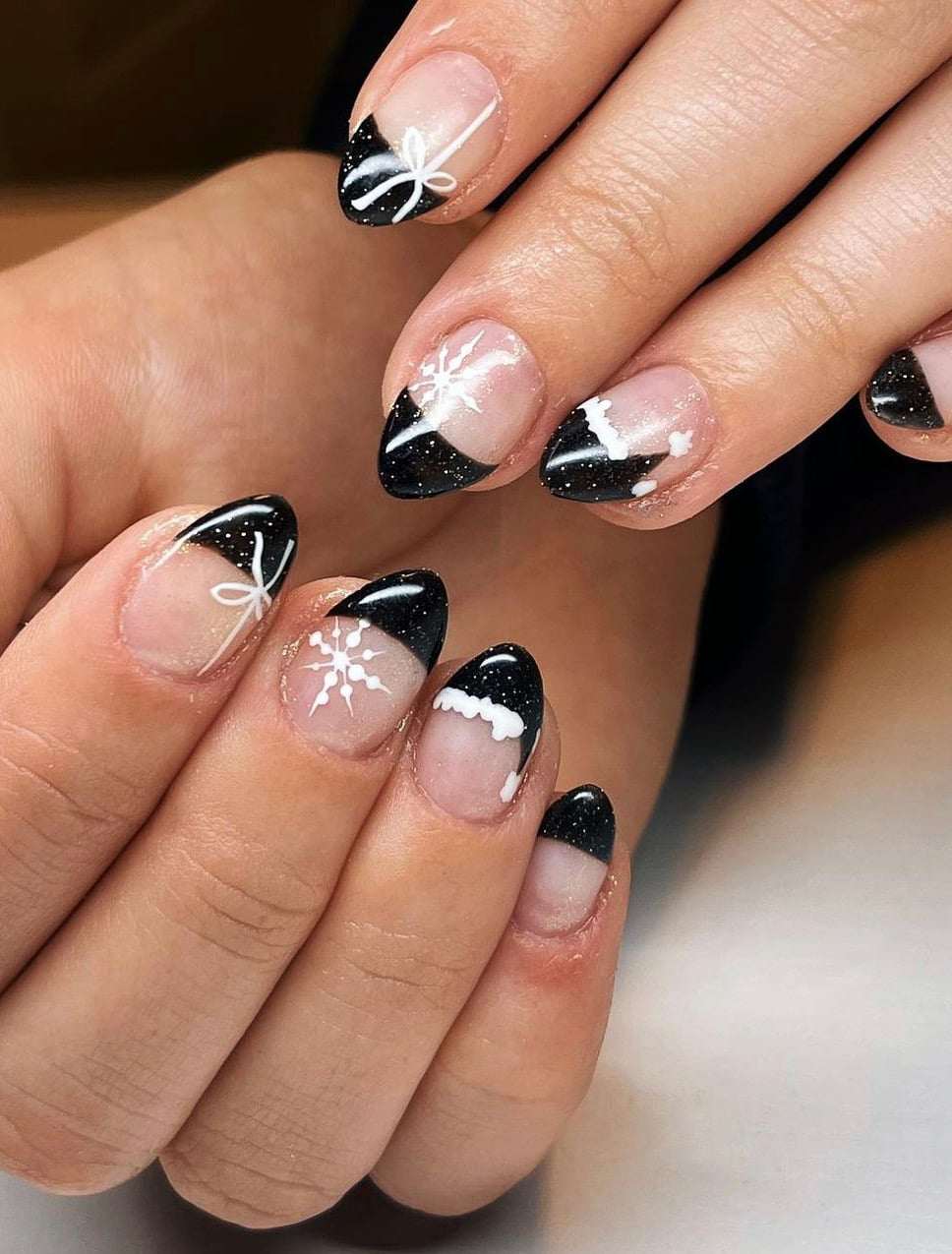 35+ Winter Christmas Nails You'll Love