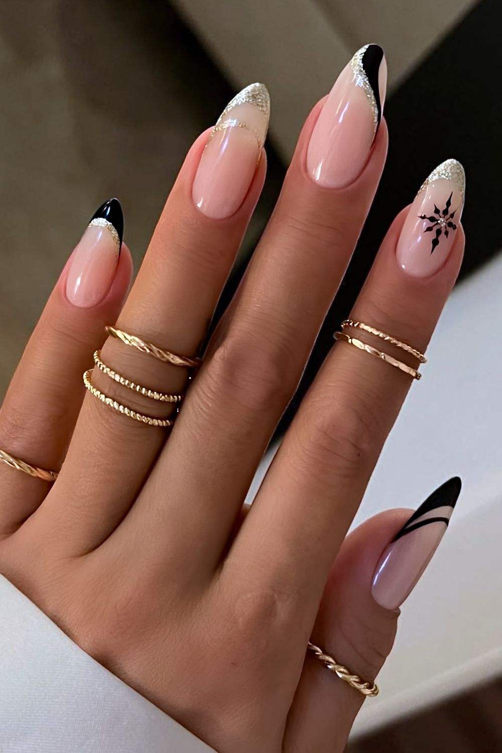 Black Silver Snowflake Elegant Nails