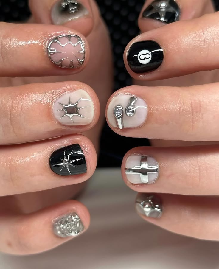 Black & Silver Star Nails
