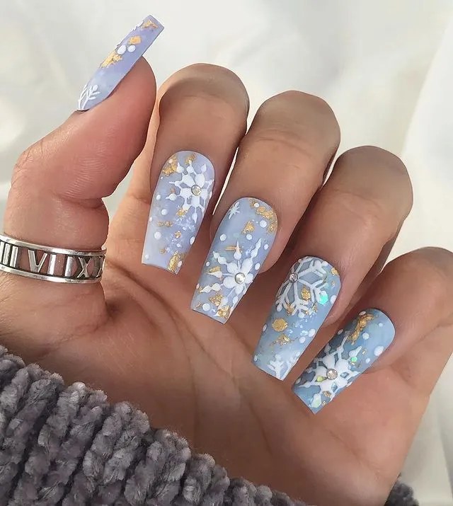 35+ Christmas Nail Designs You'll Love This Season