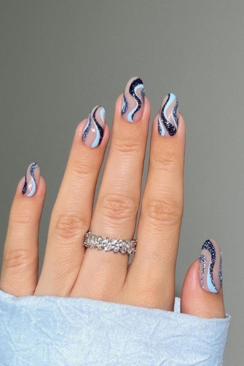 Blue Swirl Line Nude Nails