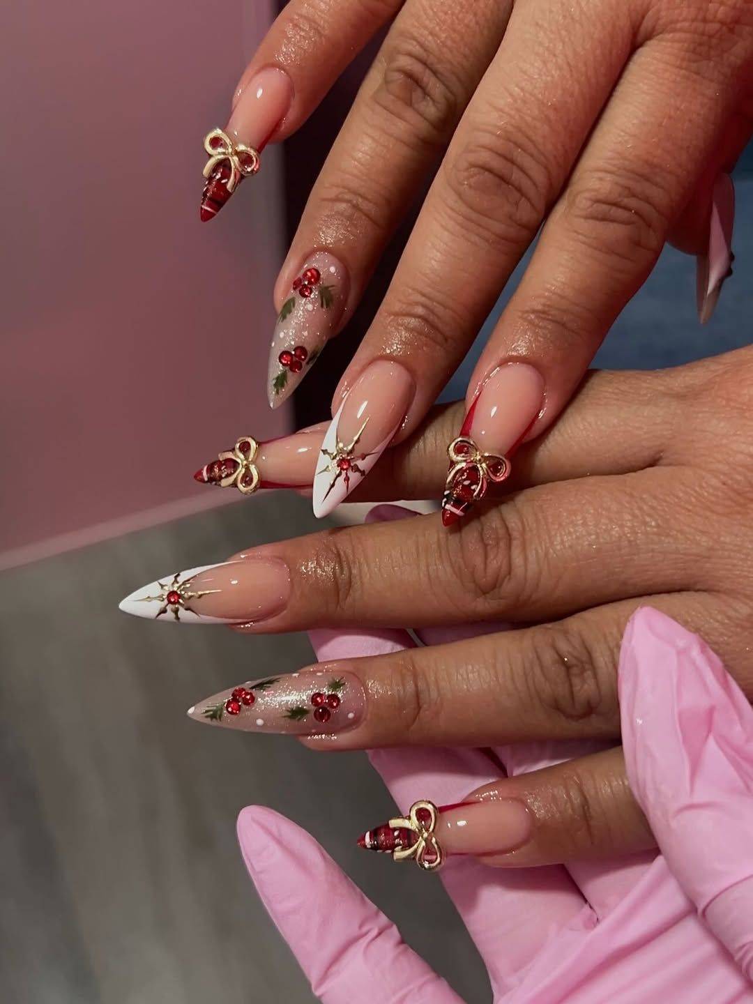 35+ Christmas Stiletto Nails You'll Love