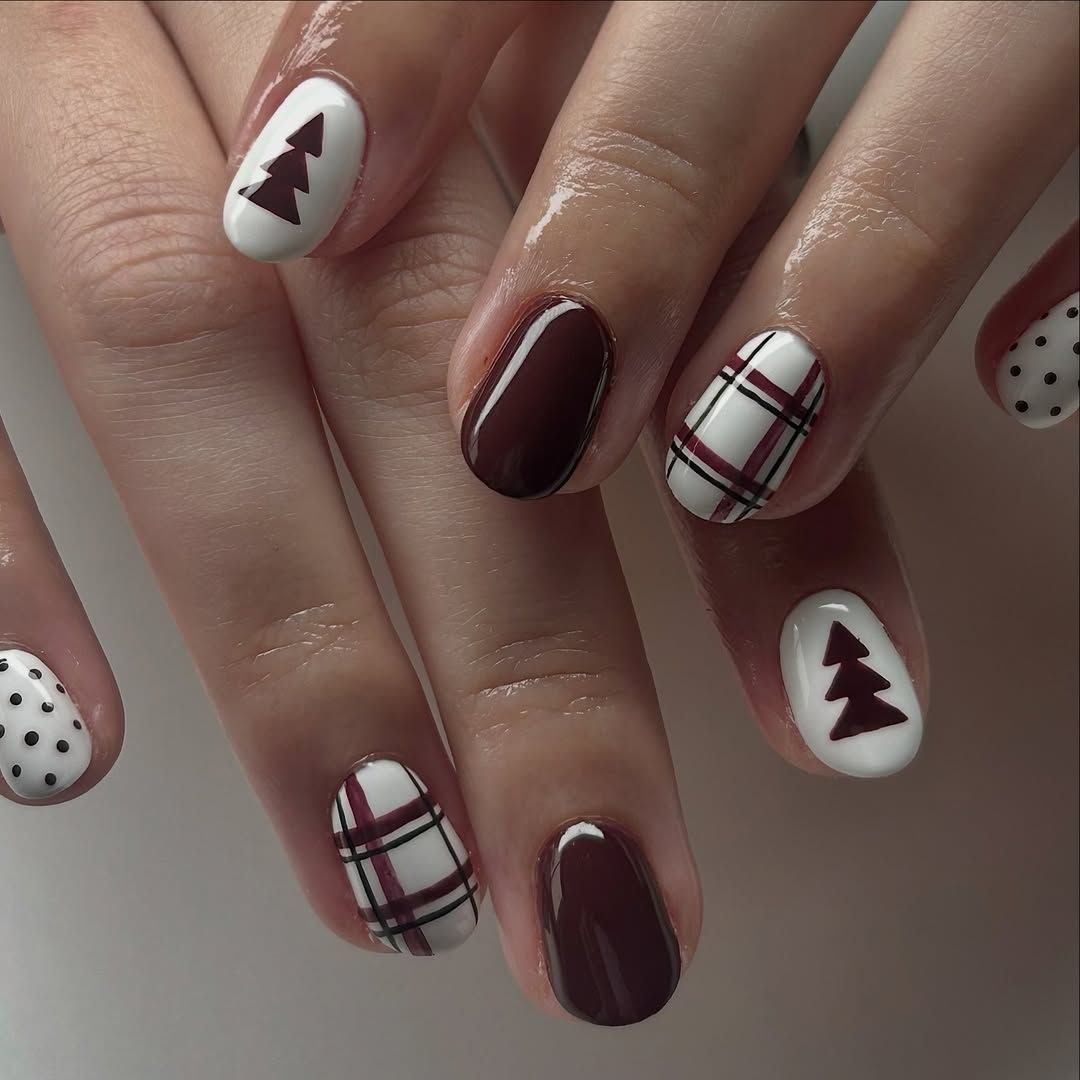 45+ December Nails 2026 for a Festive Winter Look ❄️💅