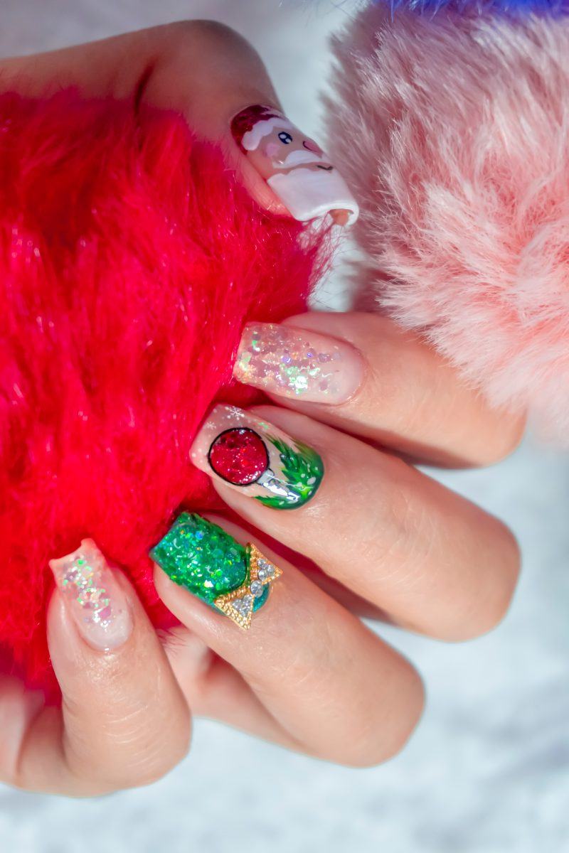 Christmas Ball Glitter Nails