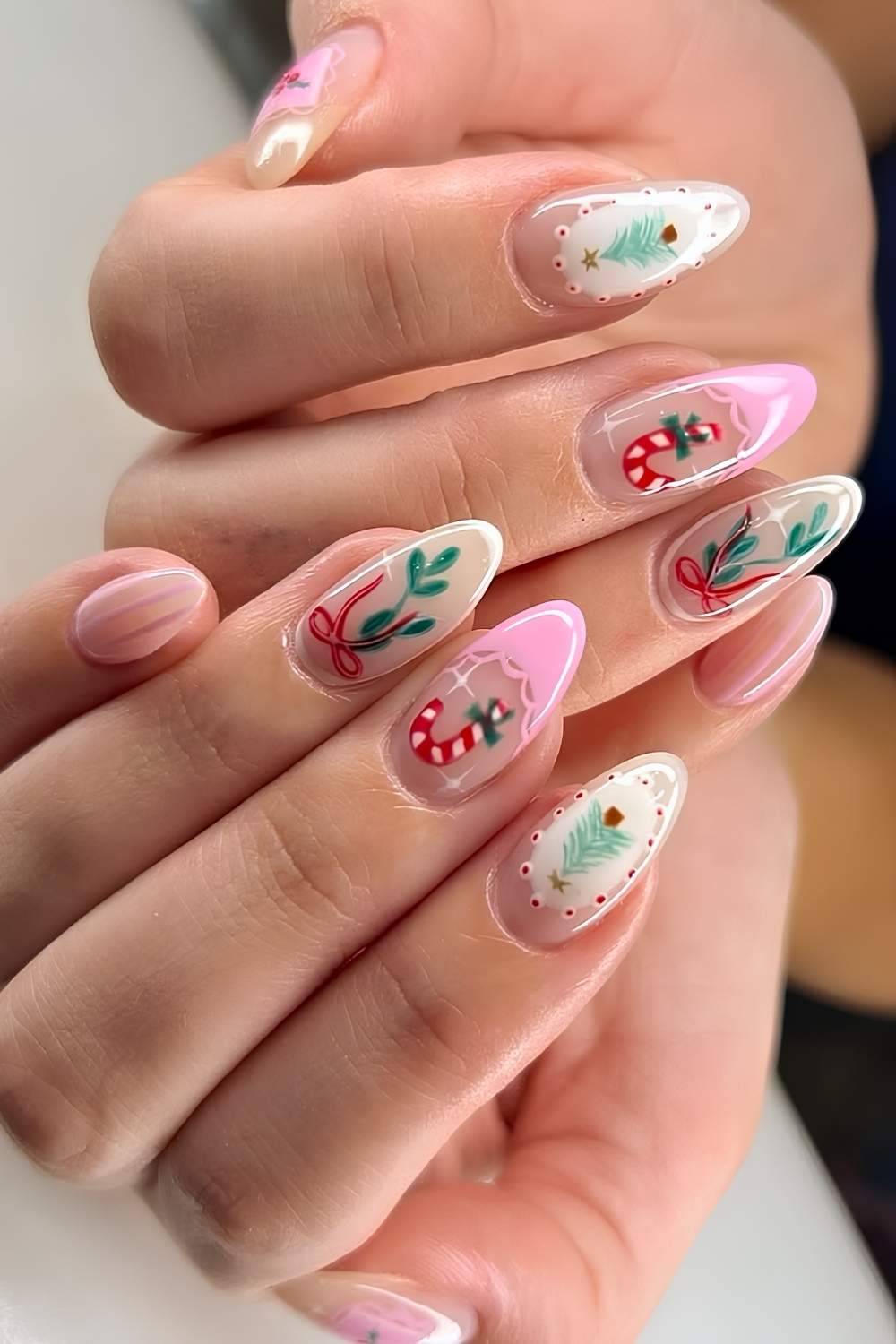 Colorful Candy Bow Mistletoe Nails