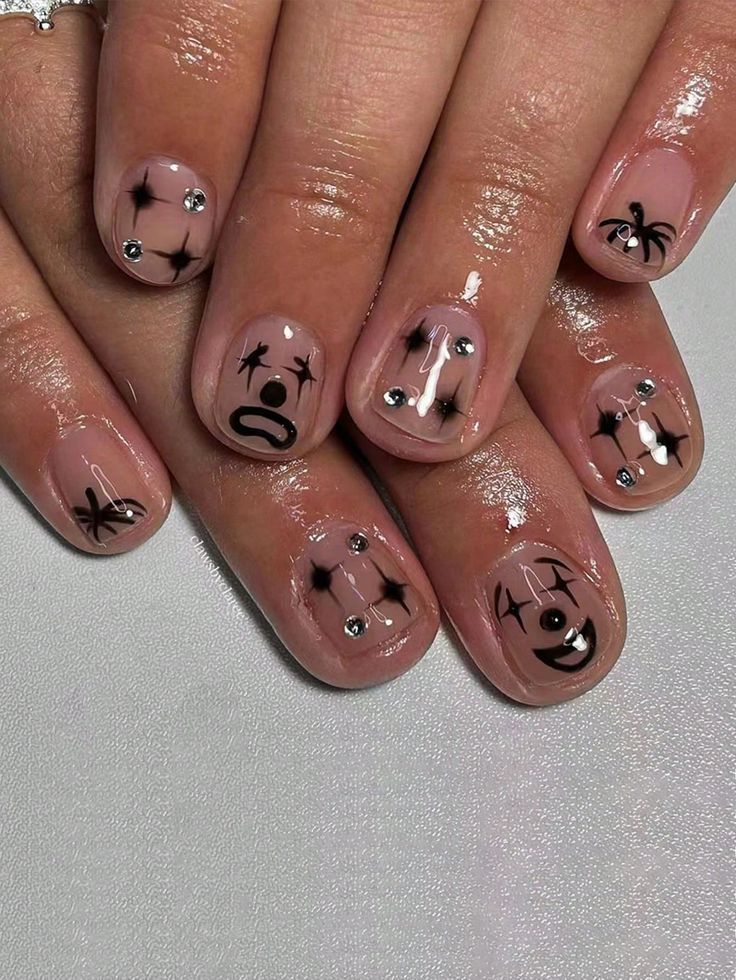 Cute Cat Face Nails