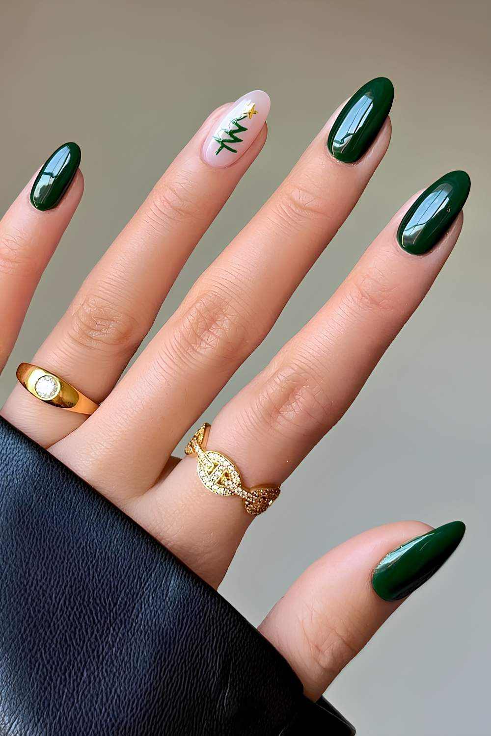 Dark Green Tree Accent Simple Nails