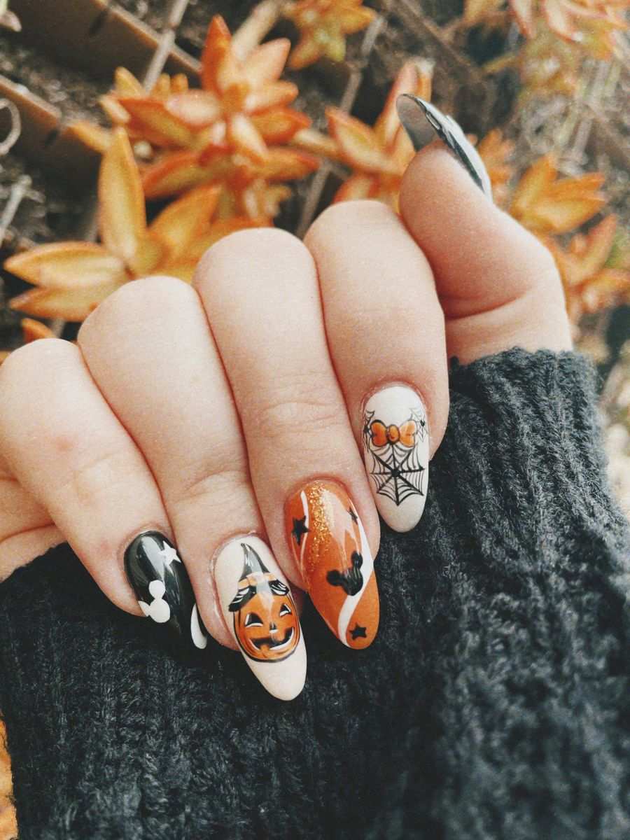 Disney Halloween Nails Witch Pumpkin Minnie Spiderweb