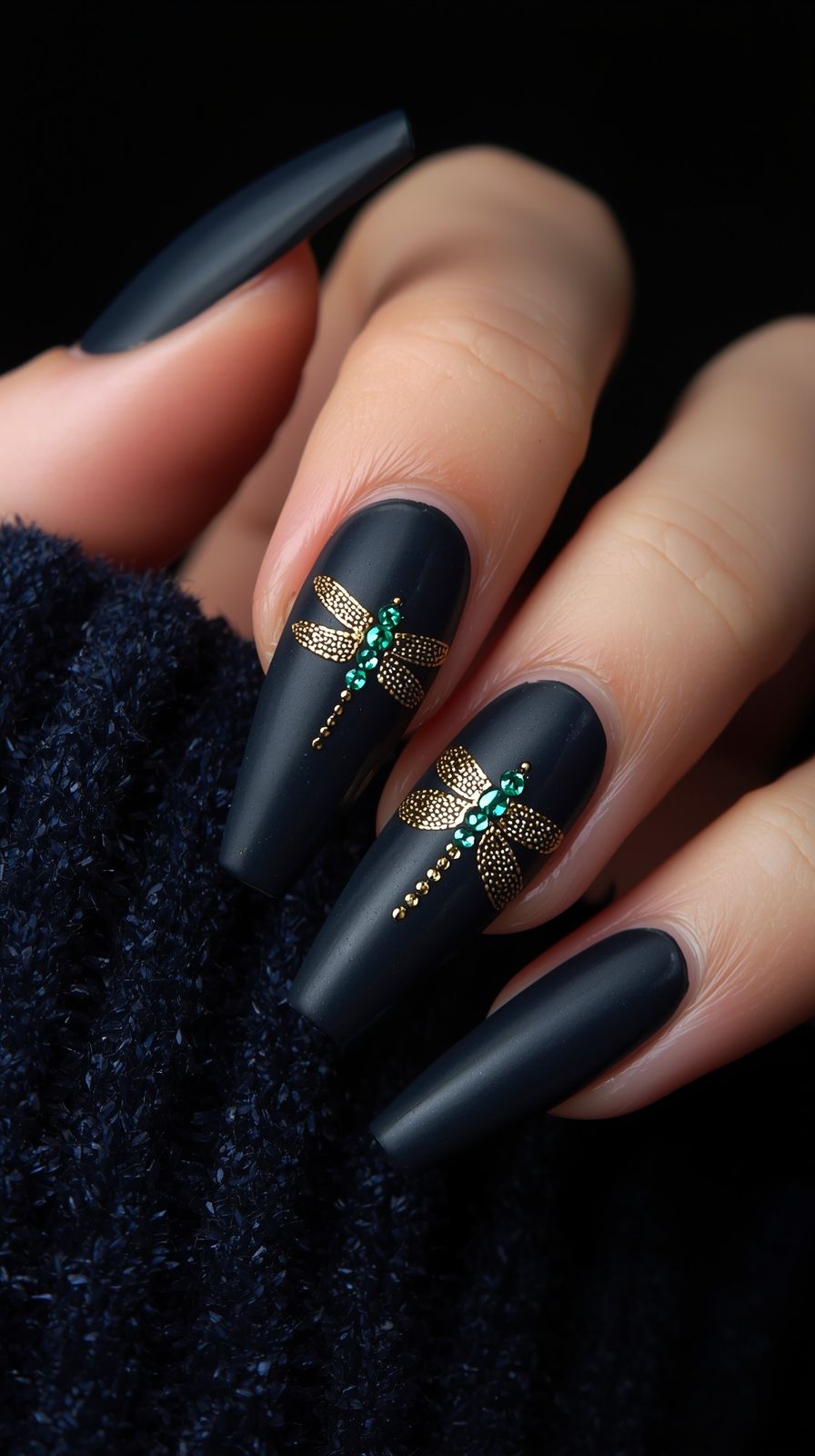 Dragonfly Nails (10)
