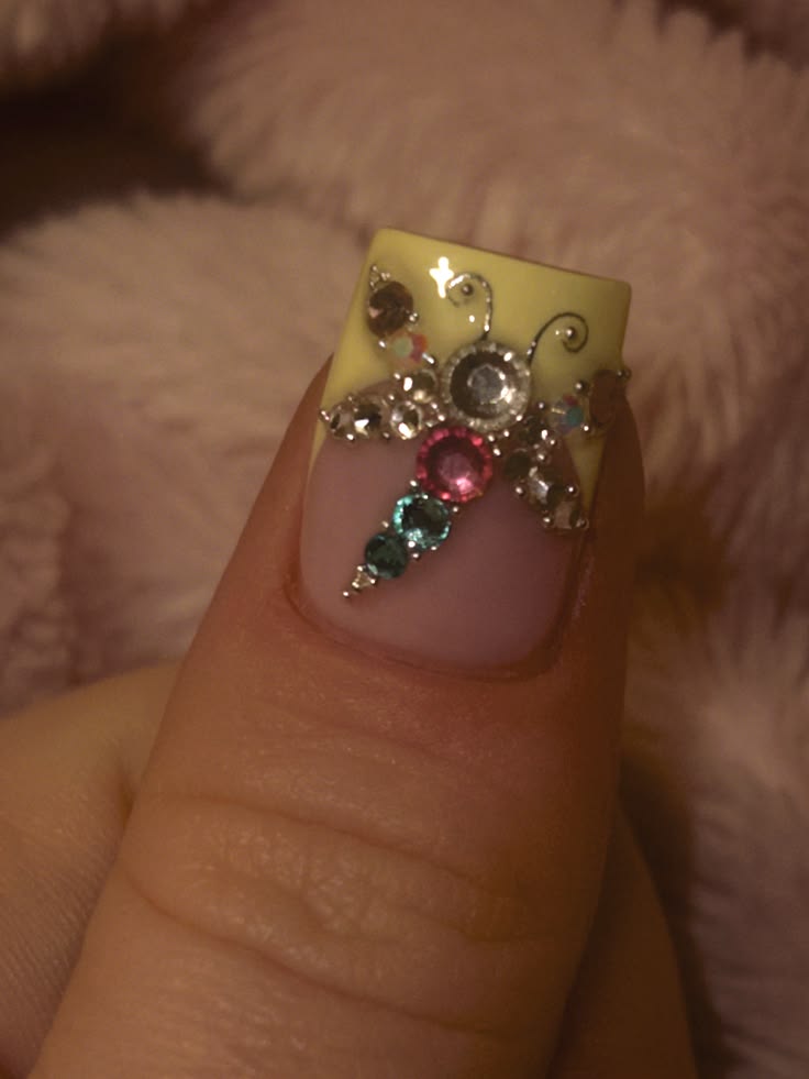 Dragonfly Nails (14)
