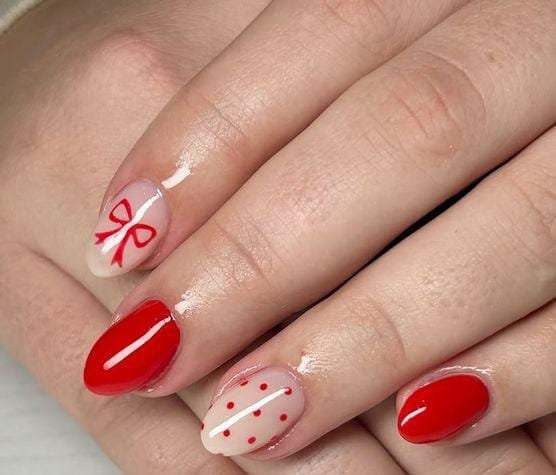 Emerald Gift Bow Short Nails