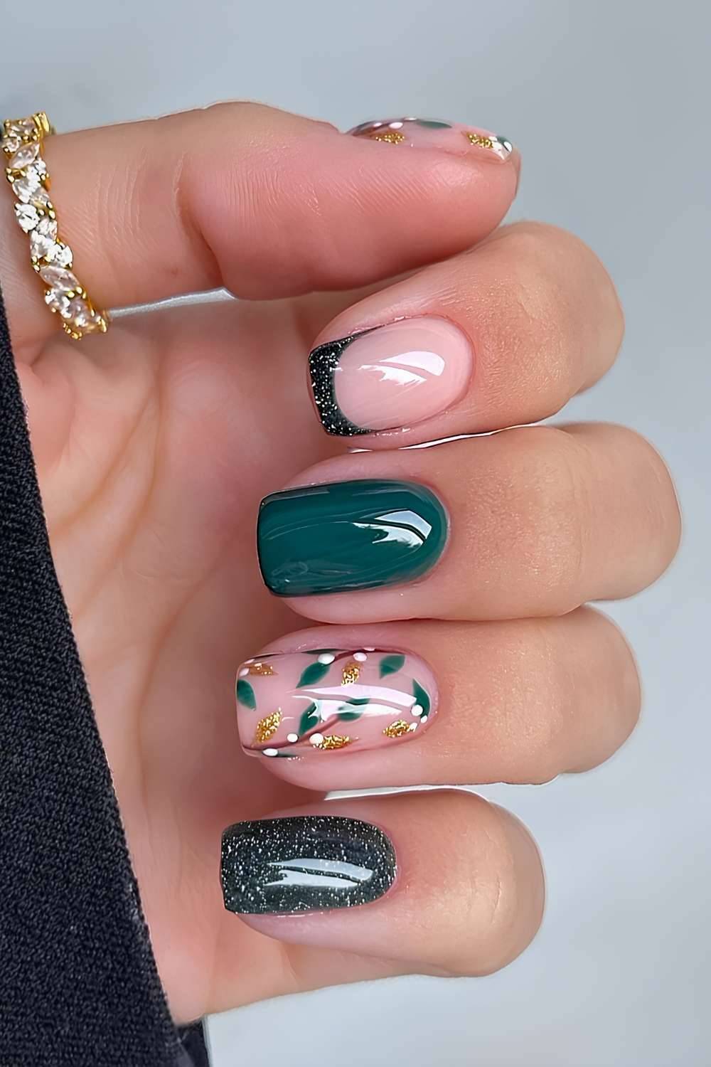 Emerald Mistletoe Glitter Mix Nails