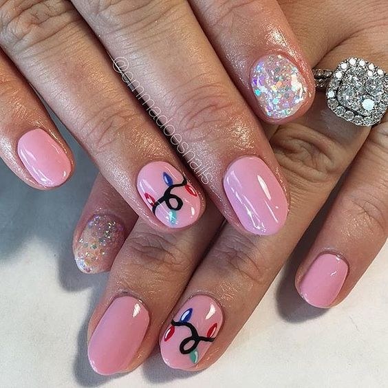 Festive Fairylight Pink Nails