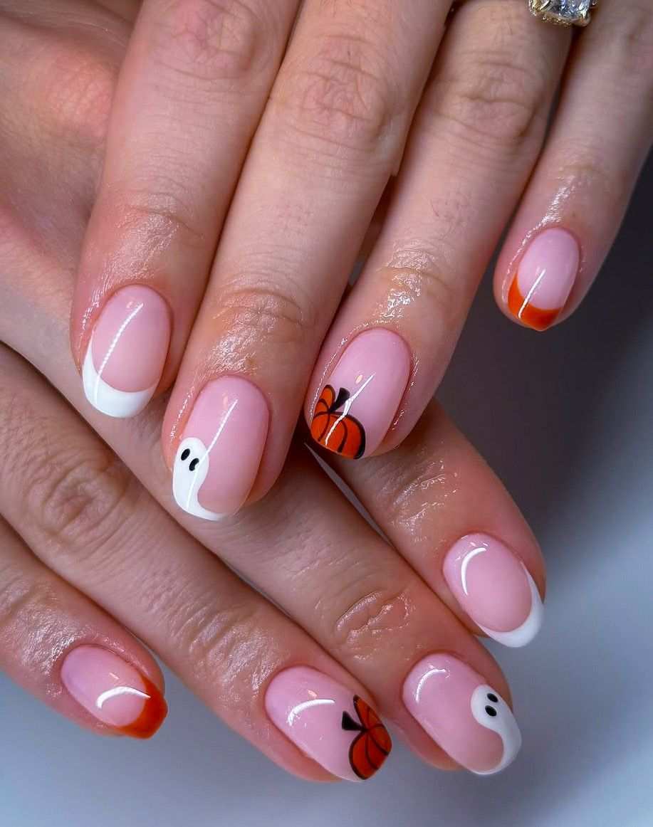 French Nails Ghost Pumpkin Short Round