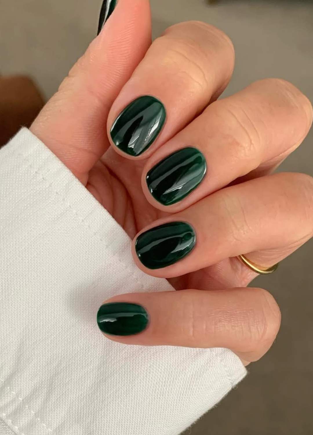 Glossy Deep Green Holiday Nails