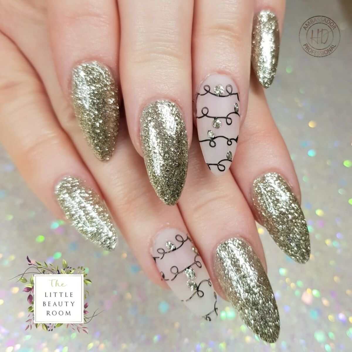 Gold Glitter String Light Nails