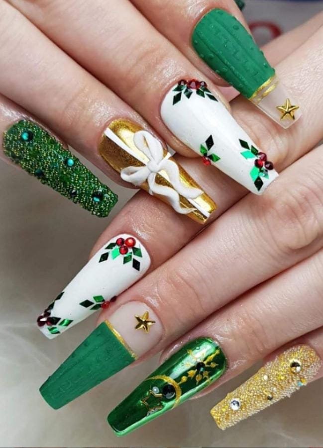 Gold Green Elegance Long Christmas Nails