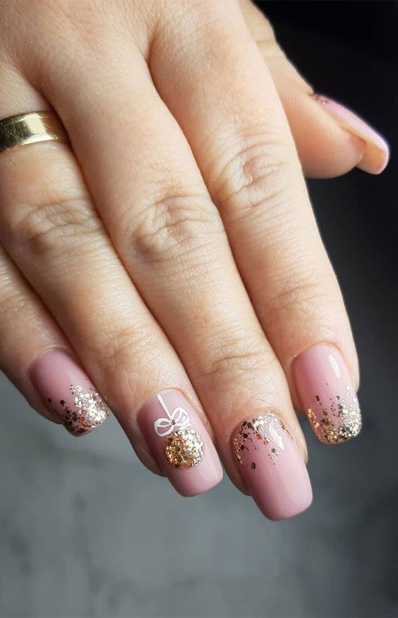 Golden Snowflake Touch Pink Nails