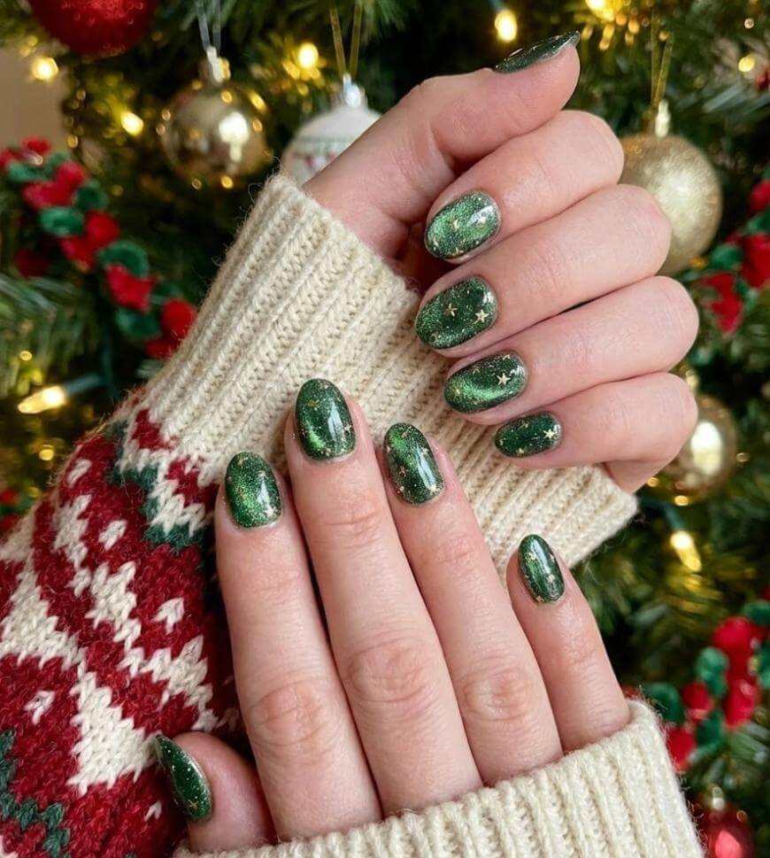 Green Cat Eye Star Winter Nails