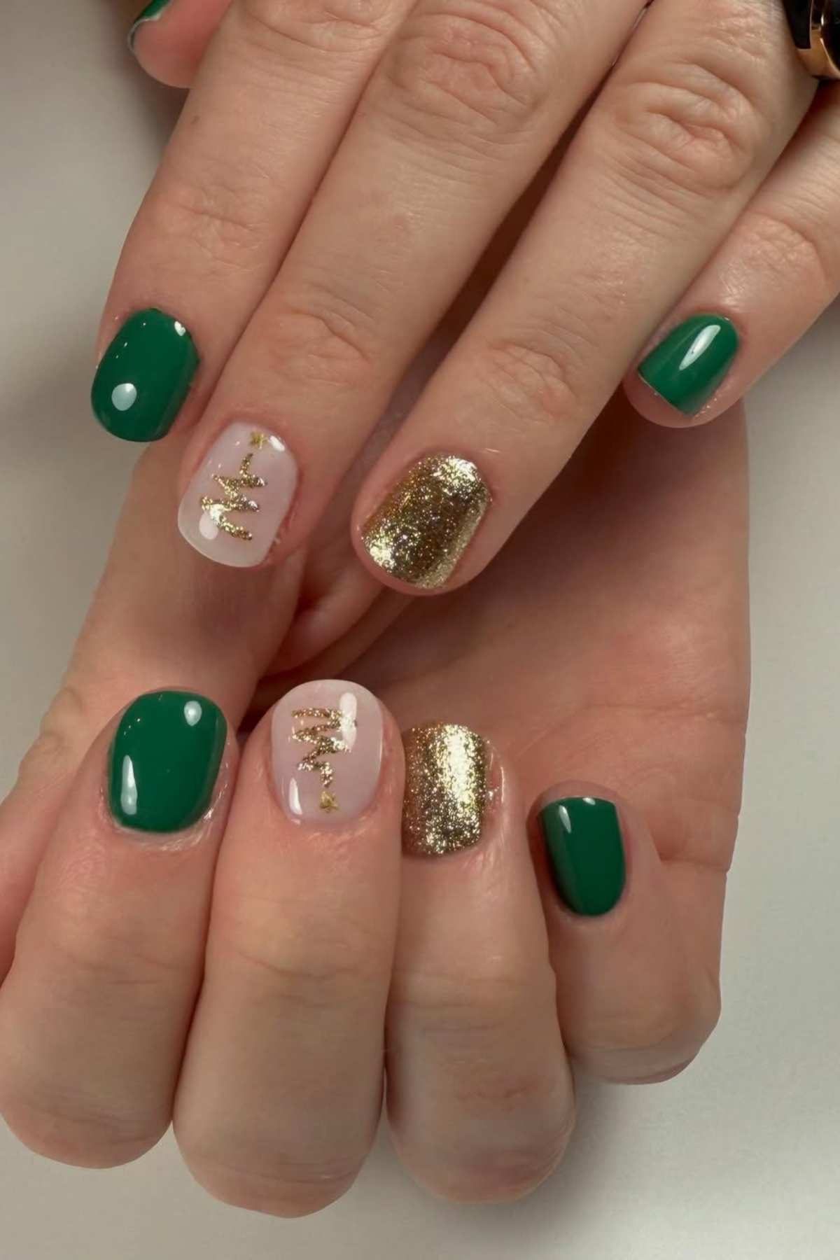 Green Gold Glitter Tree Nails