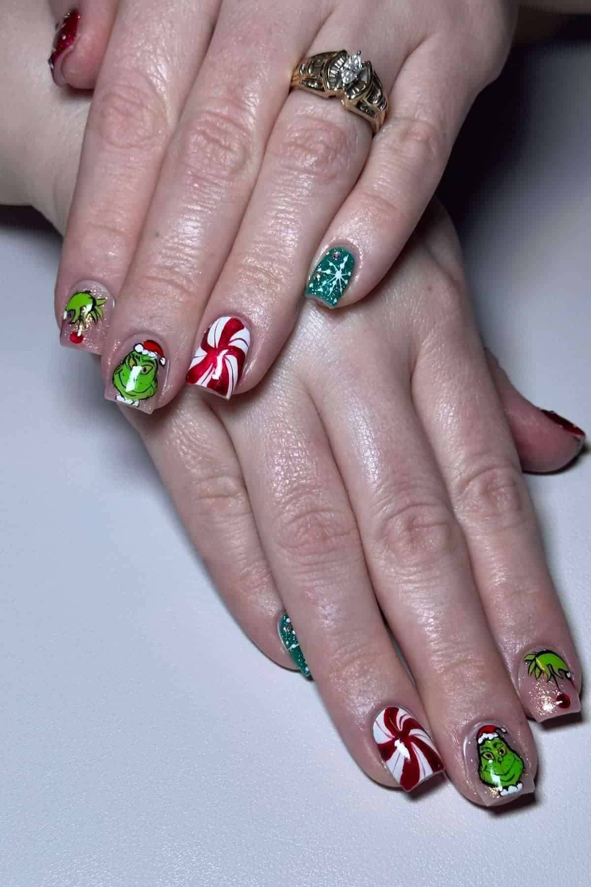 Grinch Candy Holly Glitter Nails