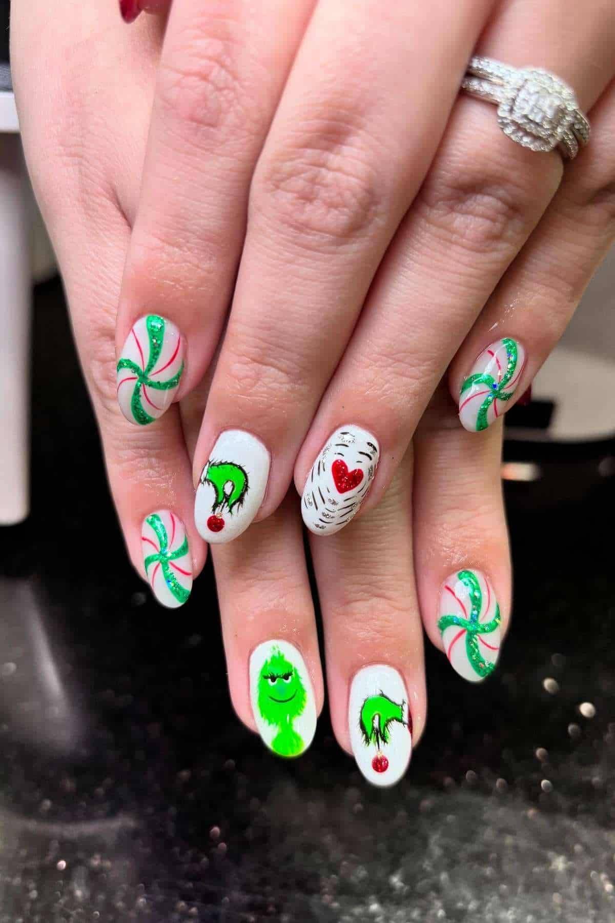 Grinch Sneaky Peppermint Nails