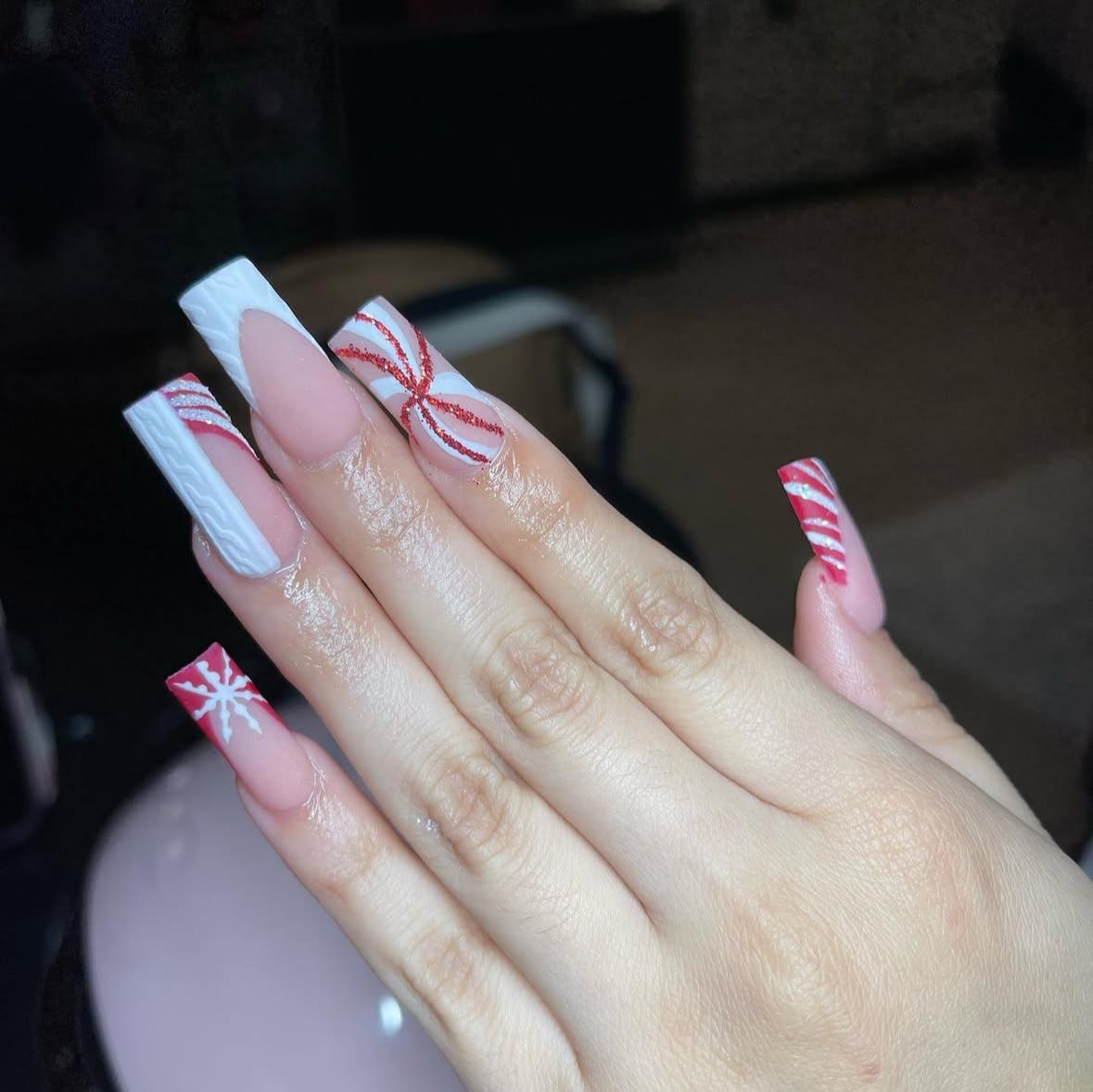 Knit French Ribbon Swoop Nails