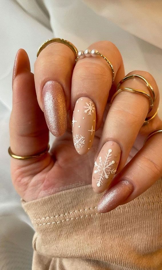 Matte Gold White Snowflake Nails