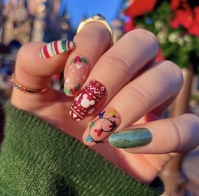 Mickey Christmas Lights Disney Nails