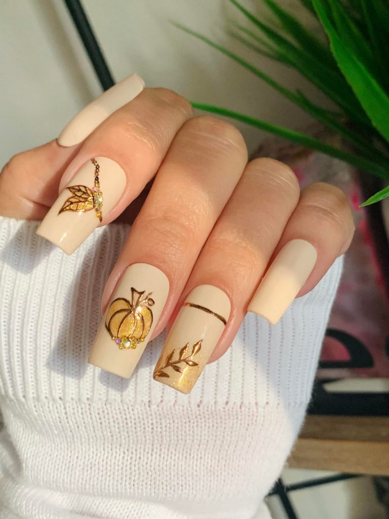 Minimal Pumpkin Nails