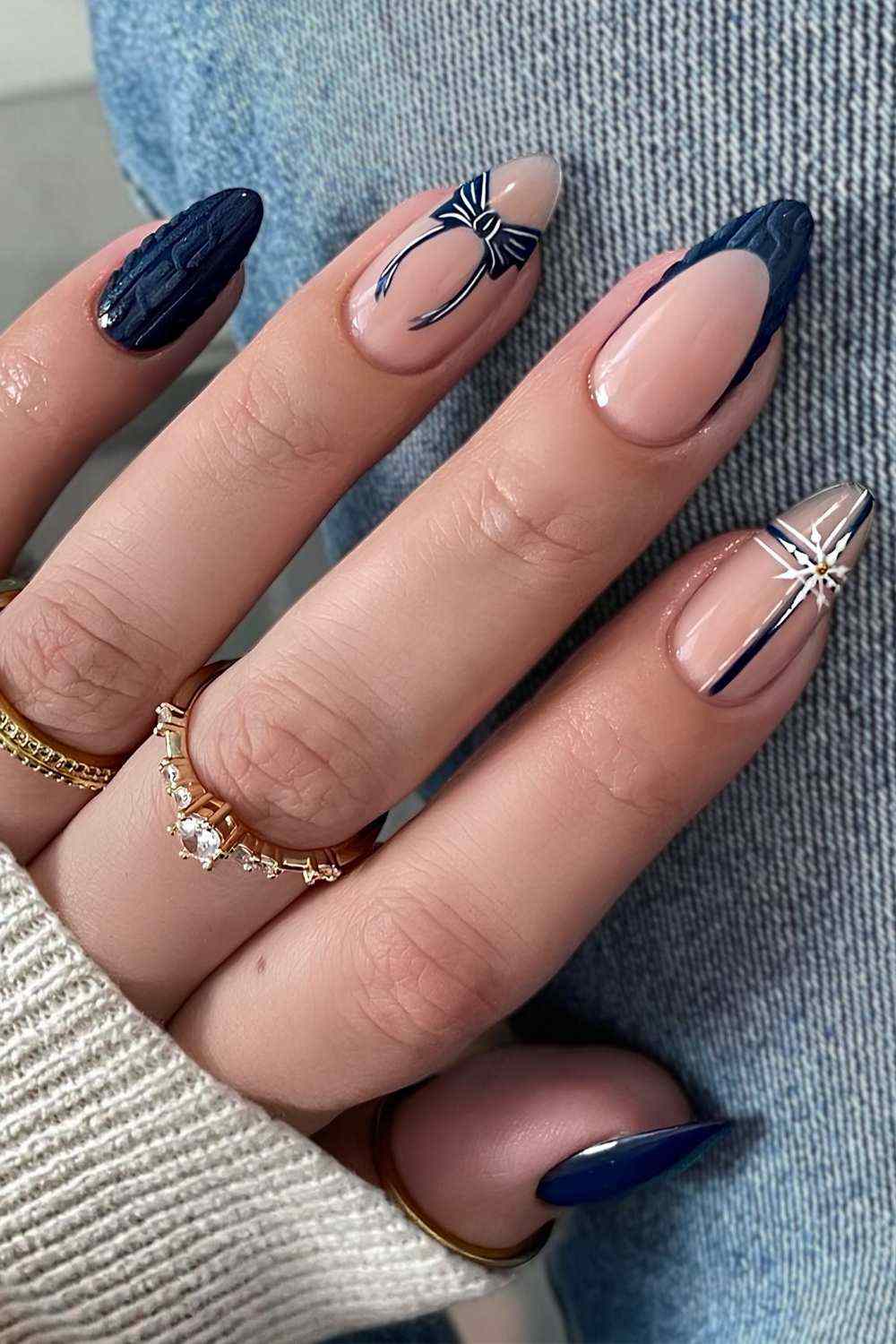 Navy Sweater Bow Nails