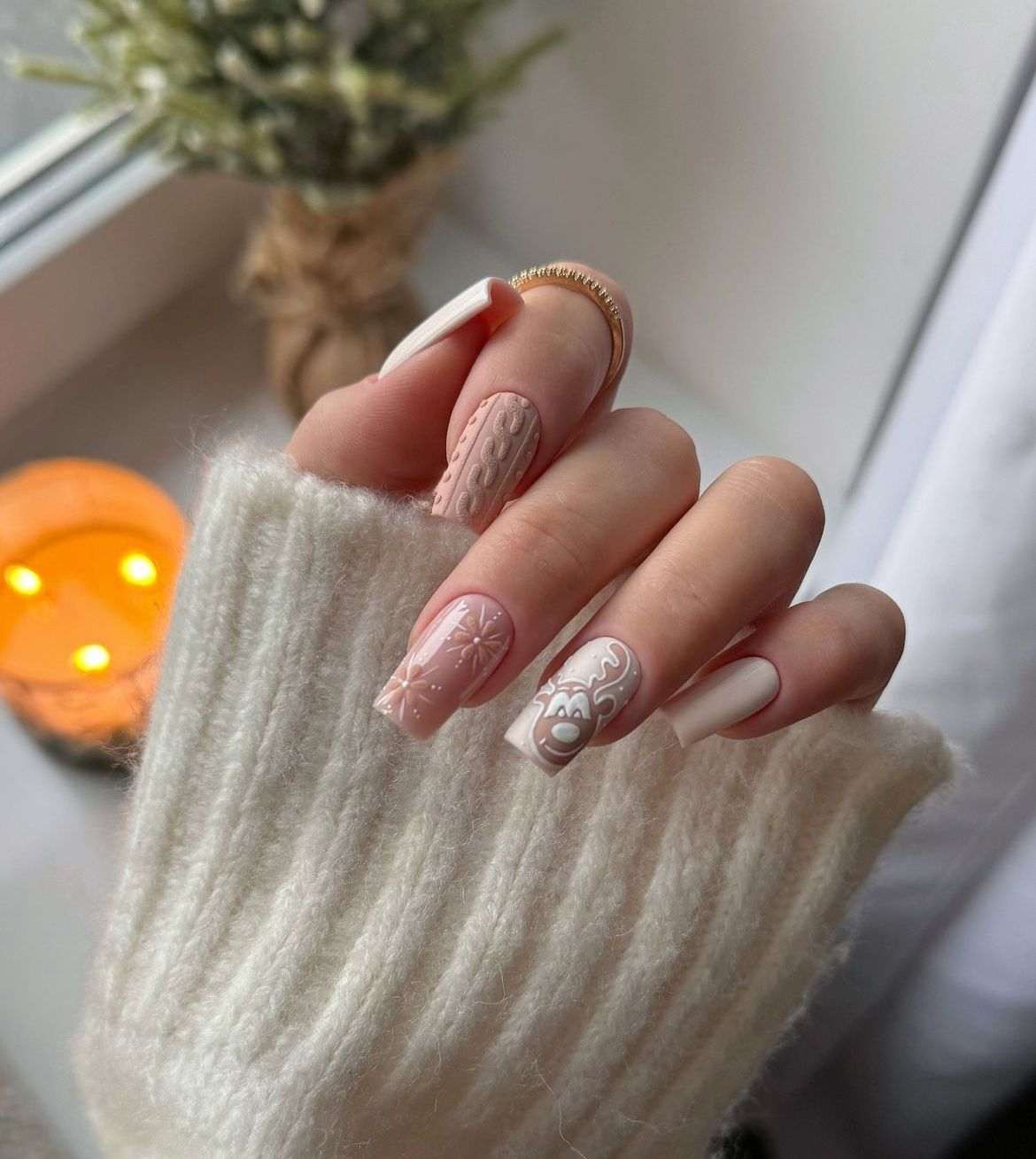 Nude Cable Knit Reindeer Sweater Nails