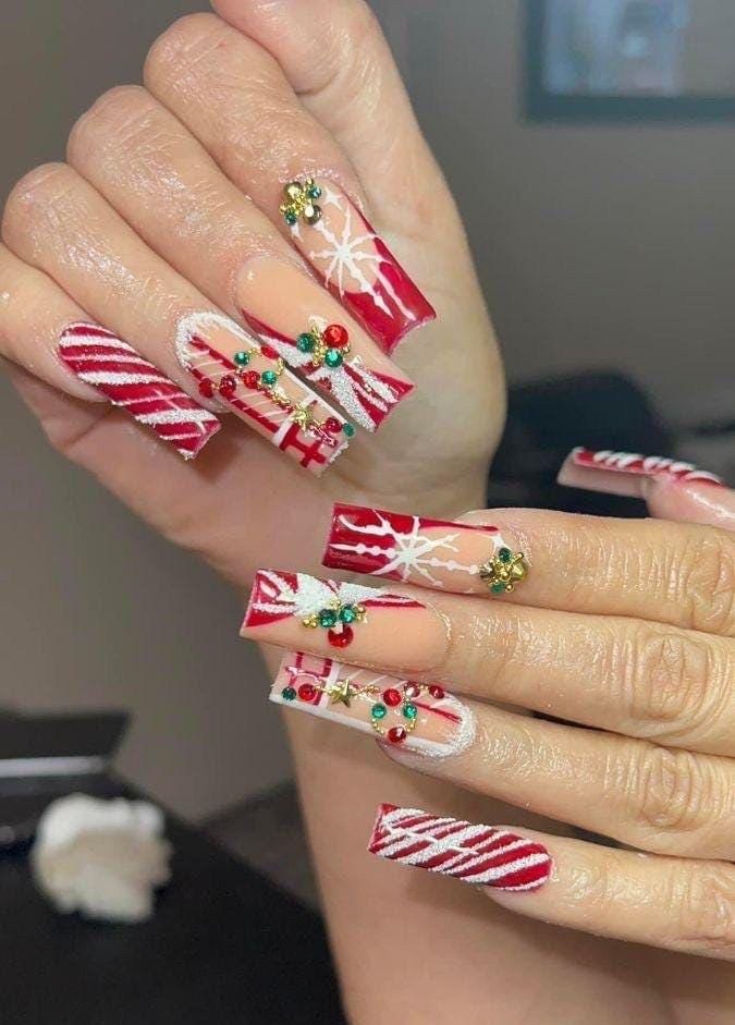 Peppermint Wreath Glam Long Christmas Nails