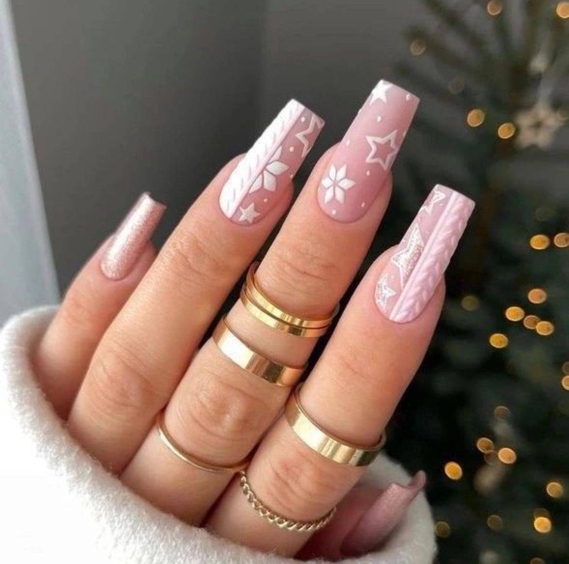 Pink Cable Knit Star Sweater Nails