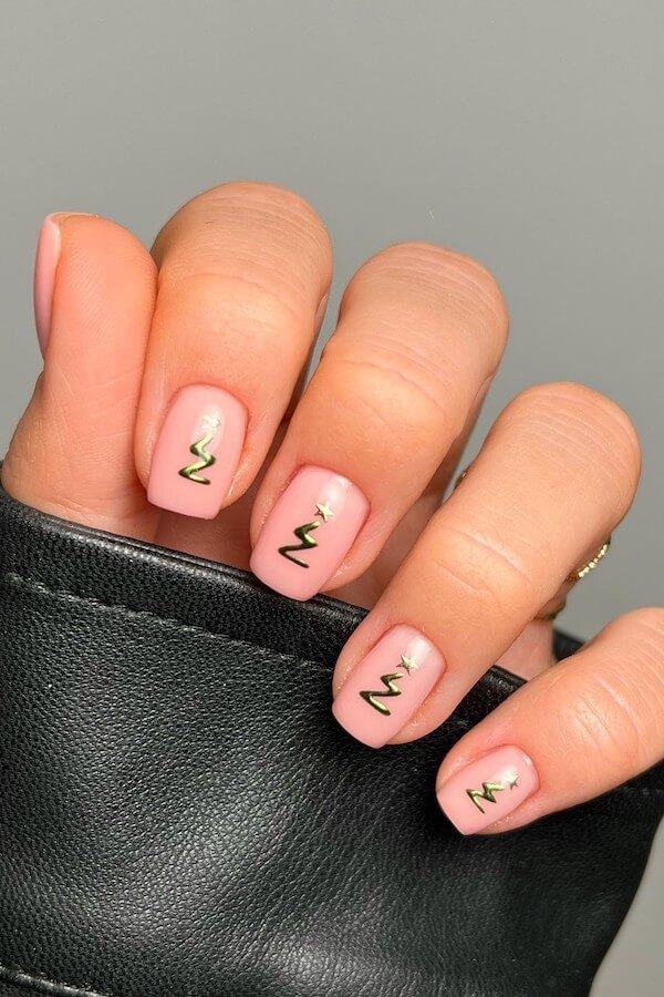 Pink Mini Tree Zigzag Short Nails