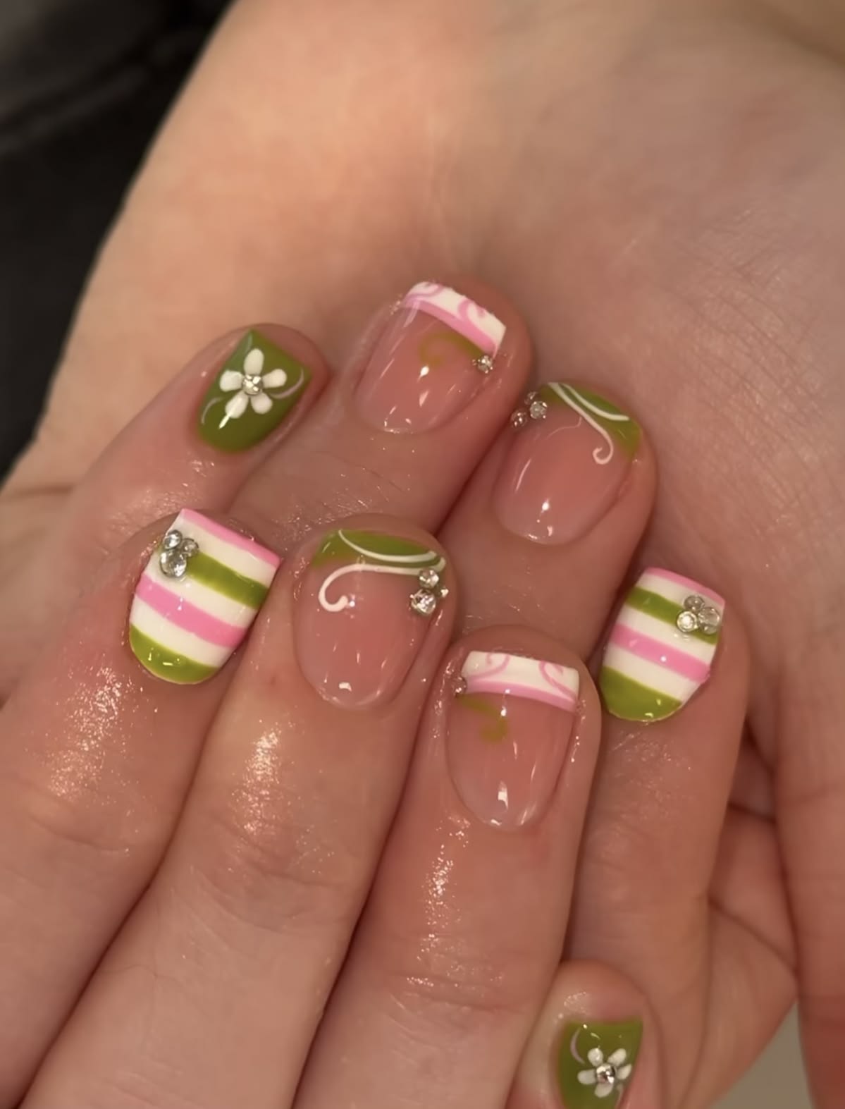 Pink Striped Daisy Nails