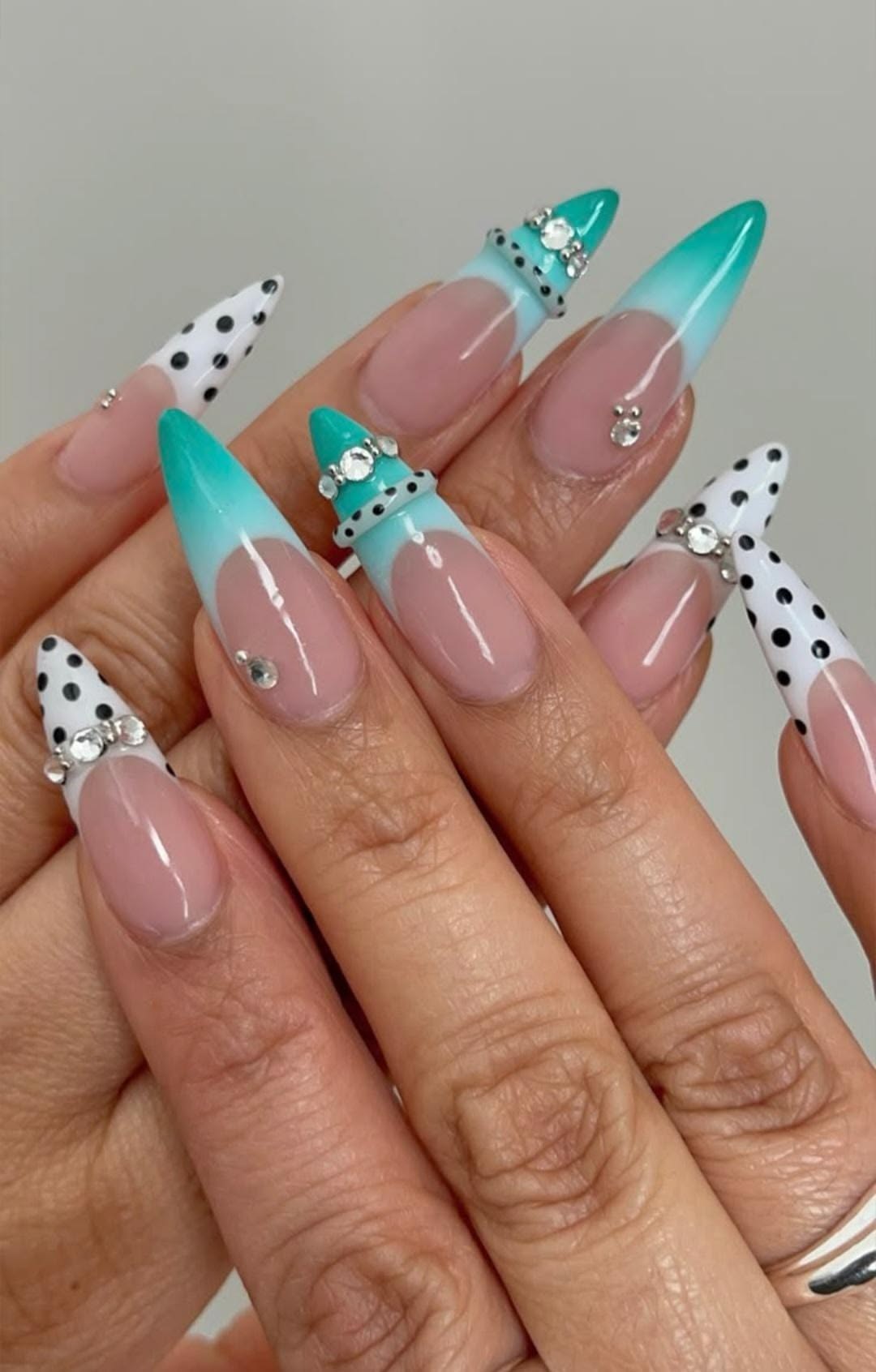 Polka Dot Nail Ideas (4)