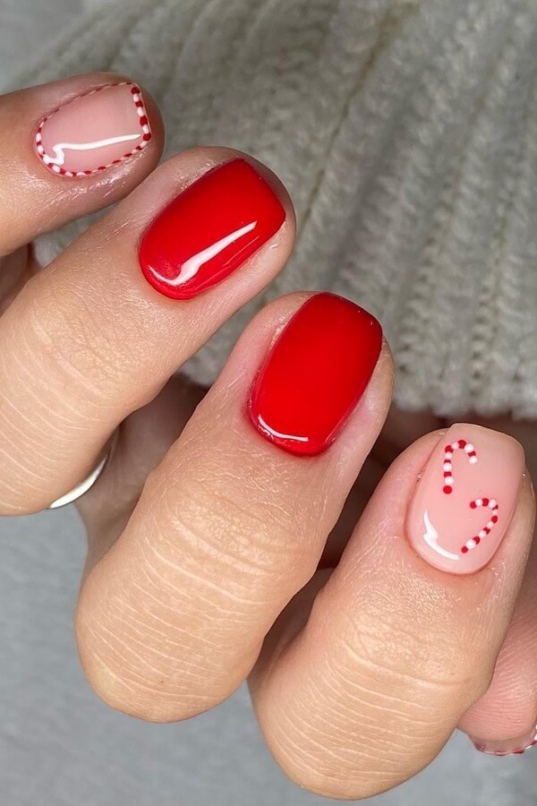 Red Candy Cane Dot Short Nails