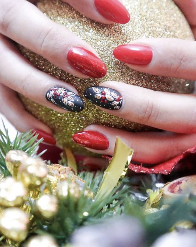 Red Glitter Christmas Winter Nails