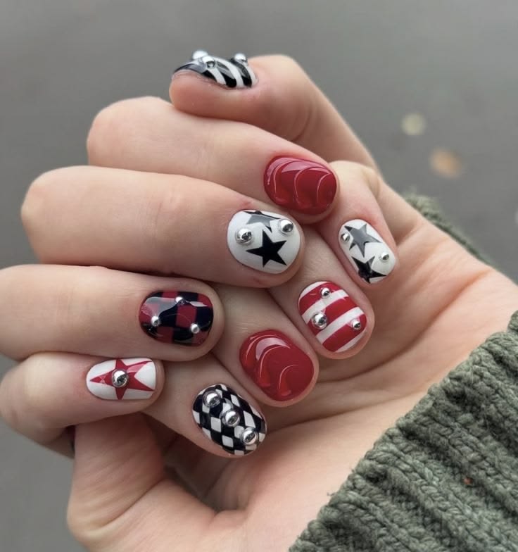 Red & White Retro Nails