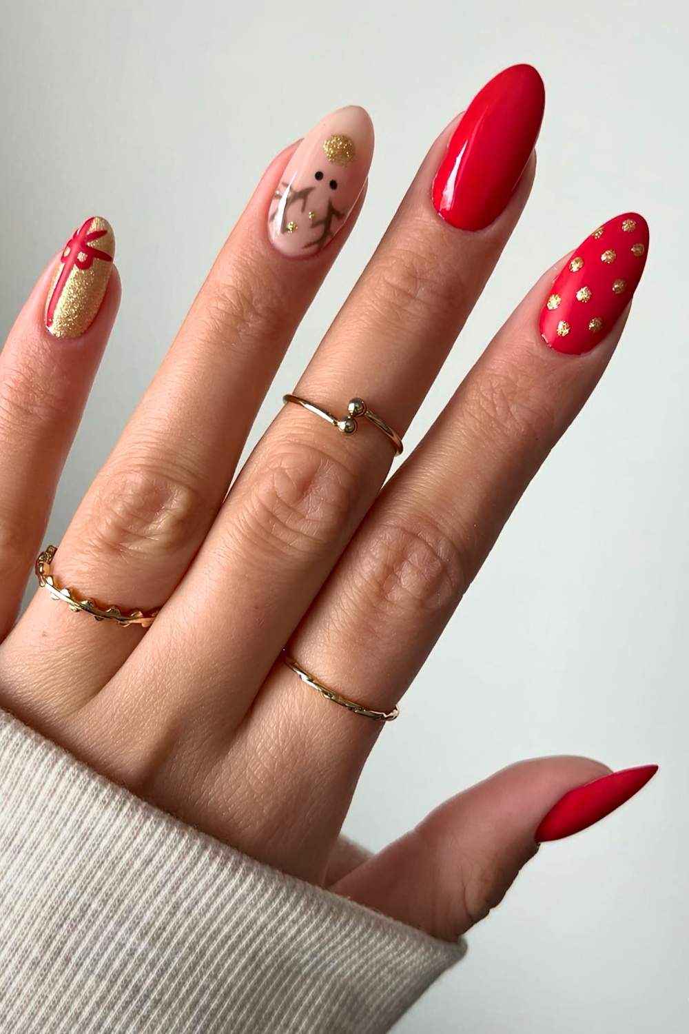 Reindeer Gold Glitter Red Nails