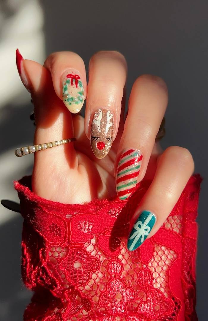 Reindeer Wreath Candy Cane Cute Nails