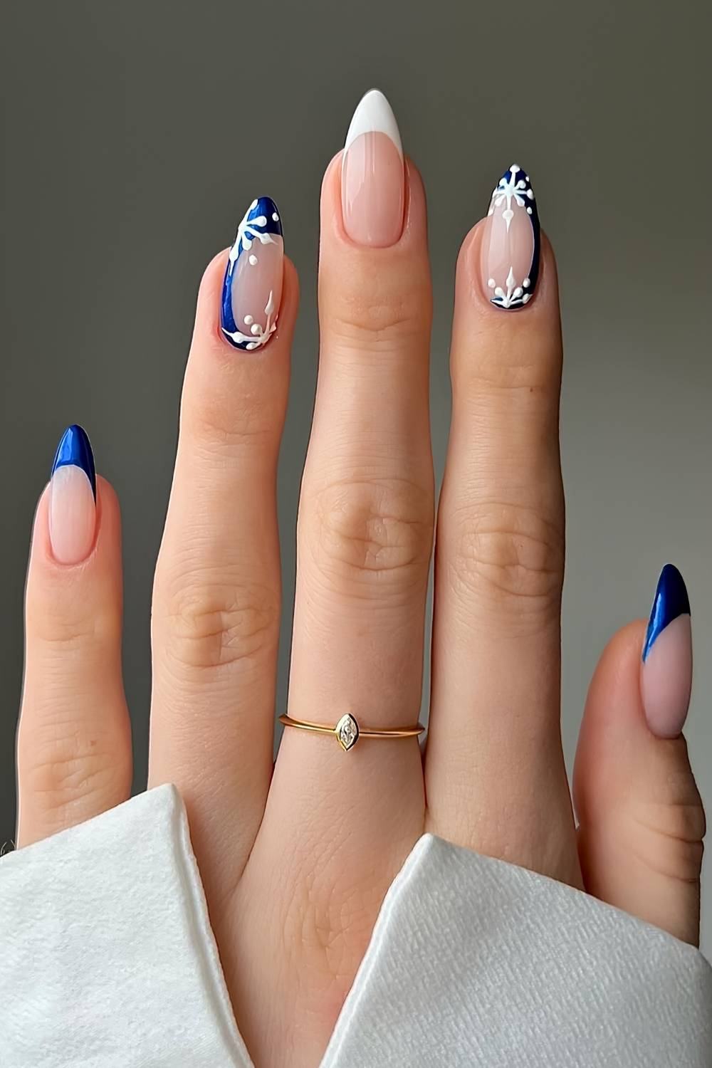 Sapphire White Snowflake Elegant Nails