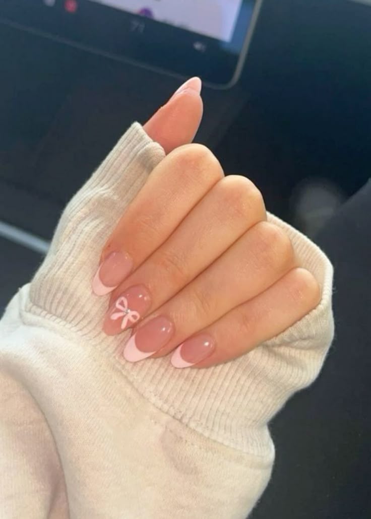 Short Bow Nails