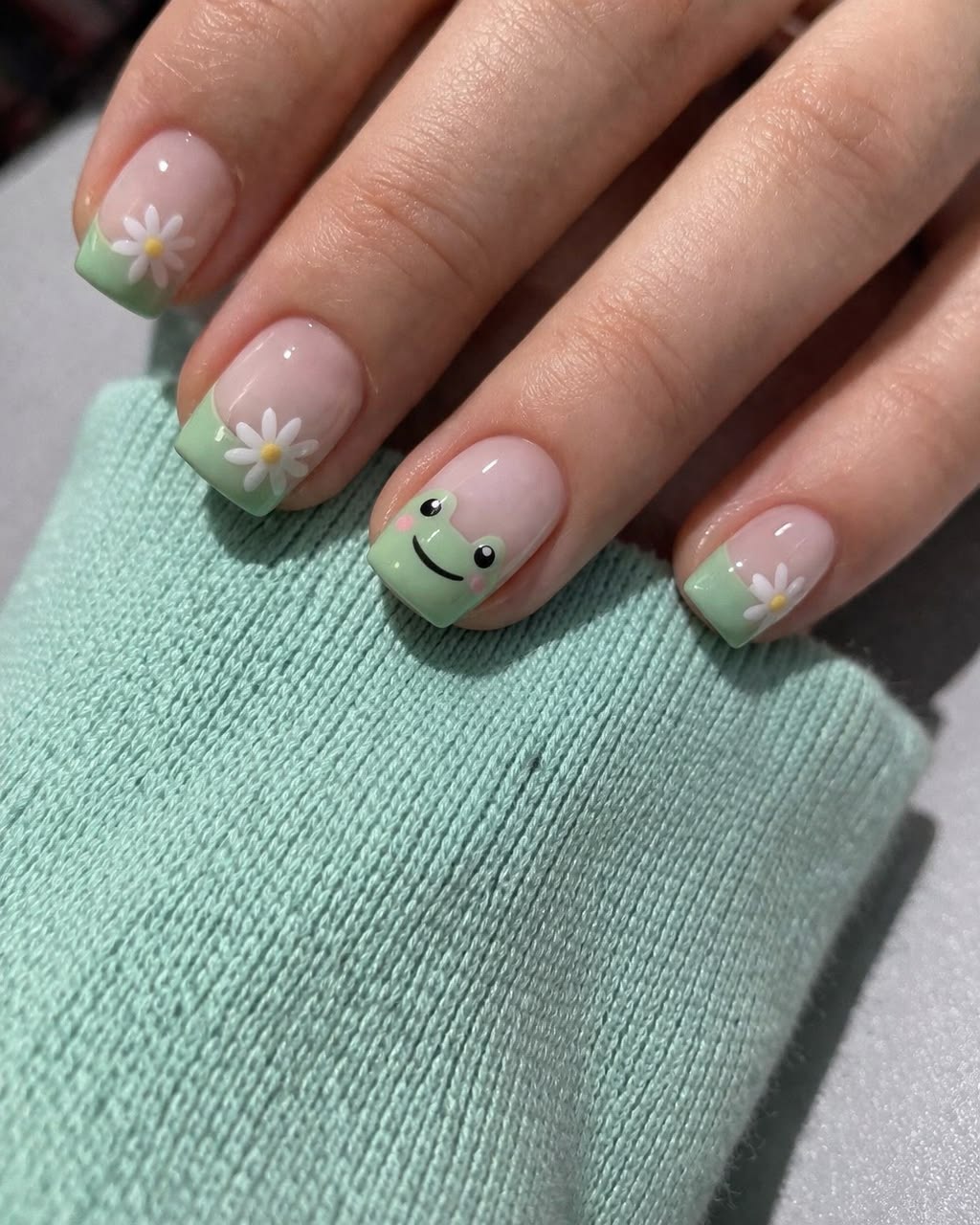 Short Nail Designs 2026 (11)