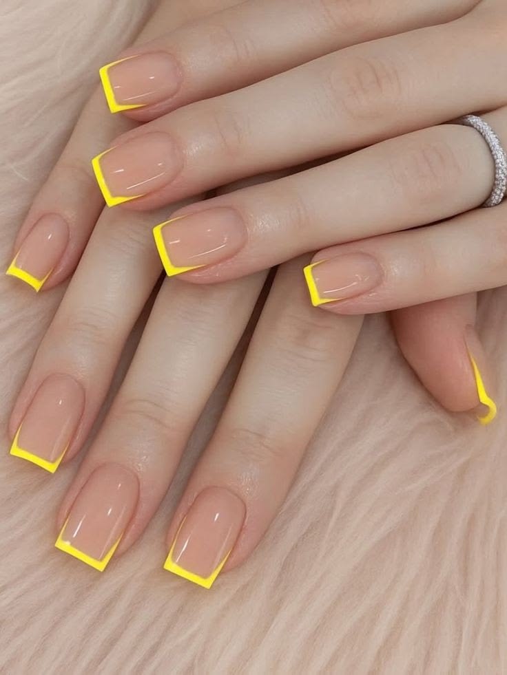 Short Nail Designs 2026 (12)